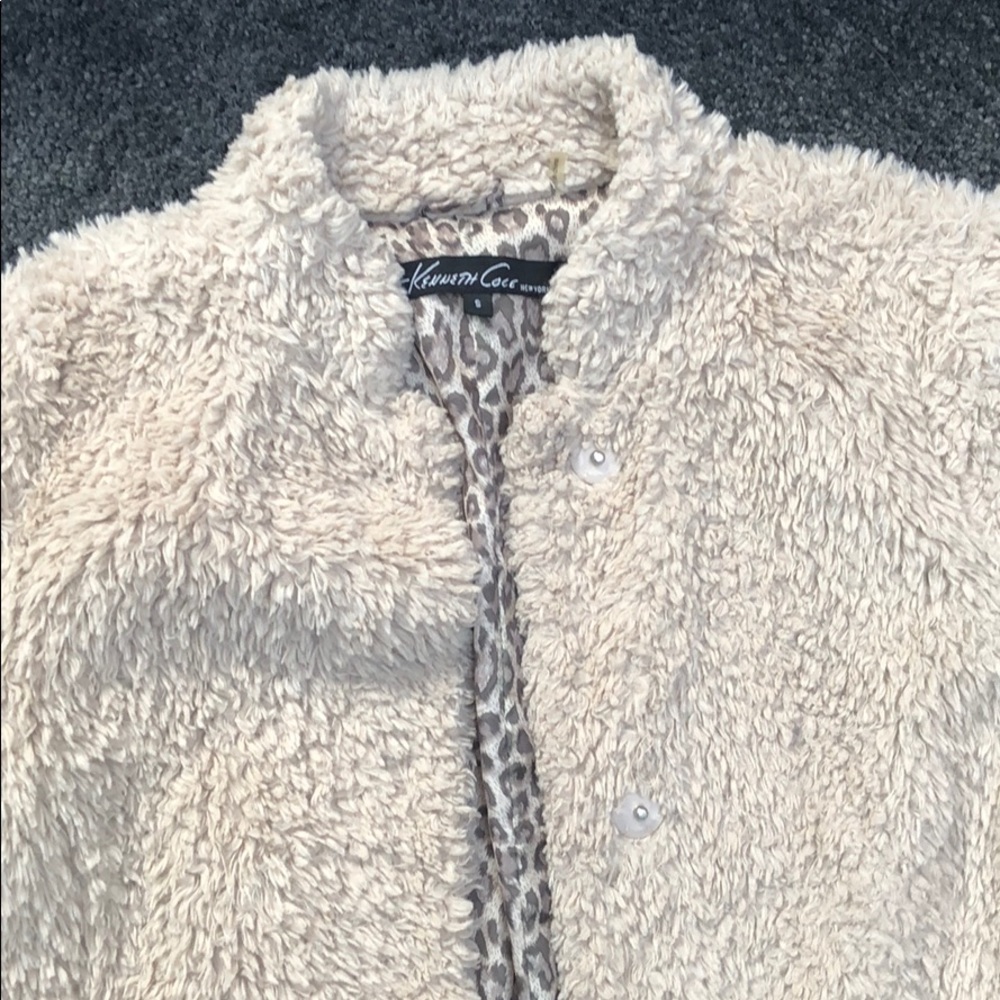 Coat - Picture 2 of 3